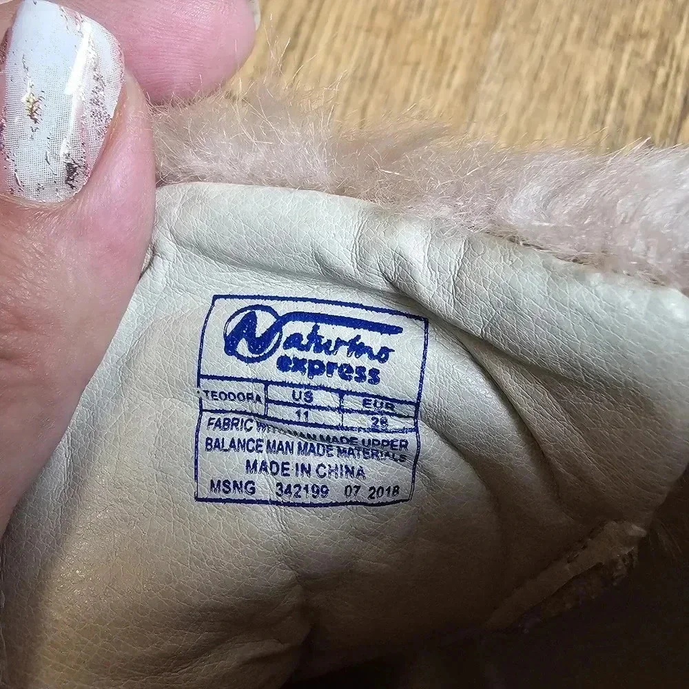 Naturino Express girls booties size 11